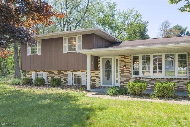 1424 Oak Street, Dover, OH 44622