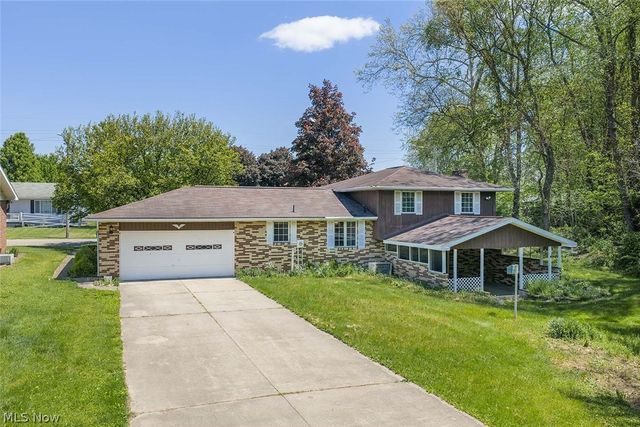 1424 Oak Street, Dover, OH 44622