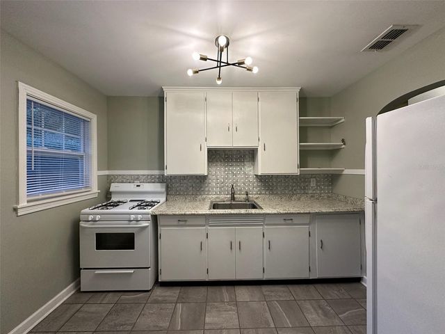 780 27TH AVENUE N, St Petersburg, FL 33704