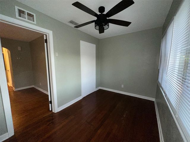 780 27TH AVENUE N, St Petersburg, FL 33704