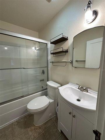 780 27TH AVENUE N, St Petersburg, FL 33704