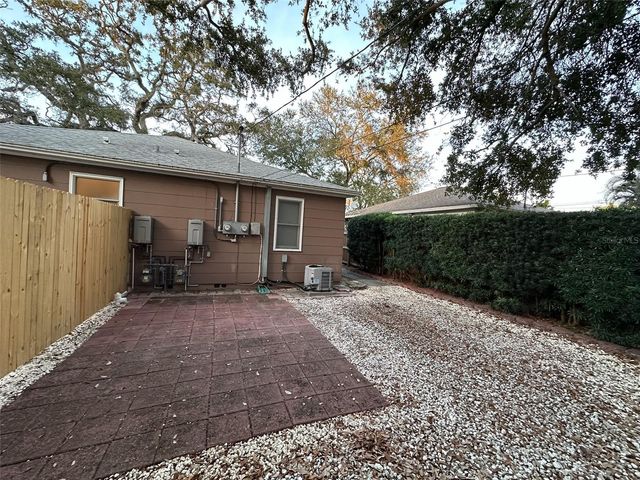 780 27TH AVENUE N, St Petersburg, FL 33704