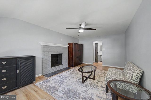 36 DEIDRE DR, Egg Harbor Township, NJ 08234