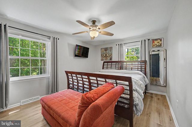 36 DEIDRE DR, Egg Harbor Township, NJ 08234
