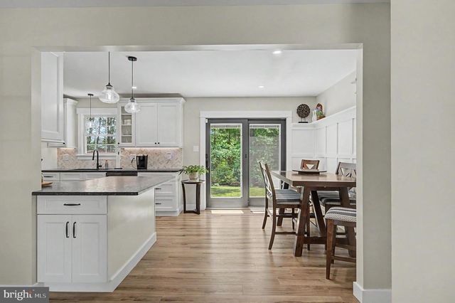 36 DEIDRE DR, Egg Harbor Township, NJ 08234