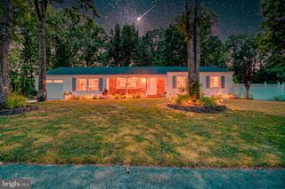 36 DEIDRE DR, Egg Harbor Township, NJ 08234