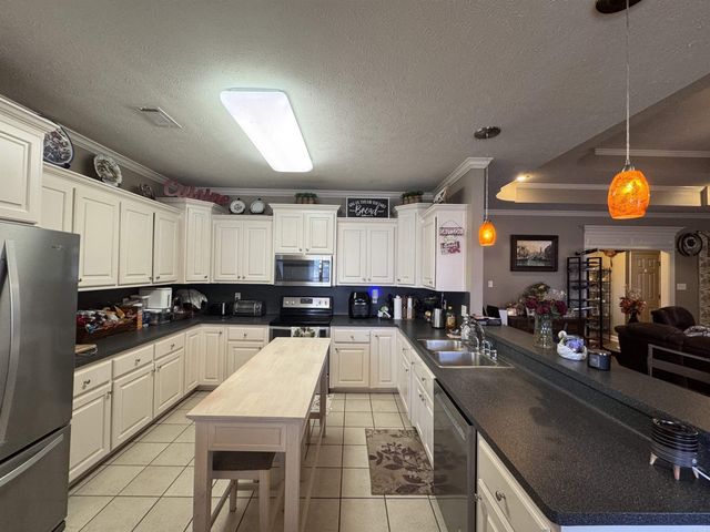 17 Emma Drive, Cabot, AR 72023