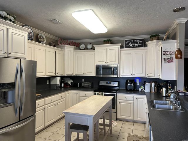 17 Emma Drive, Cabot, AR 72023