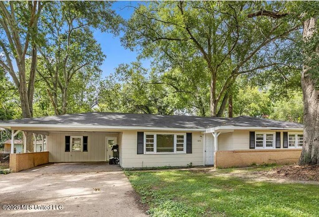 1038 Brookley Street, Jackson, MS 39212