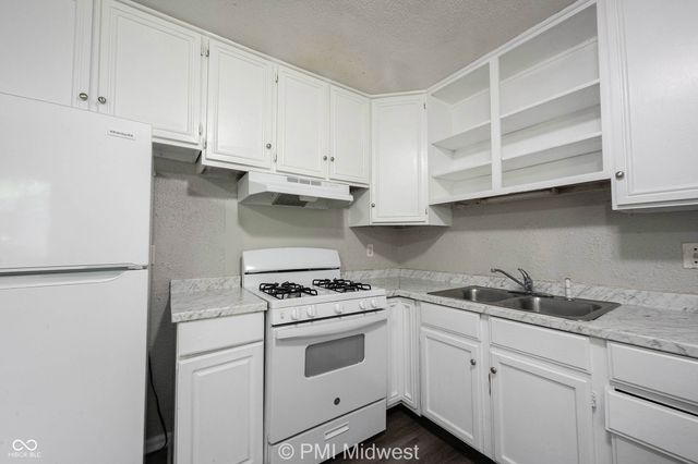 9313 Rochelle Drive, Indianapolis, IN 46235