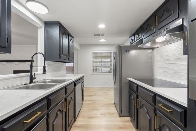 514 Bow Arrow Drive, Dallas, TX 75224