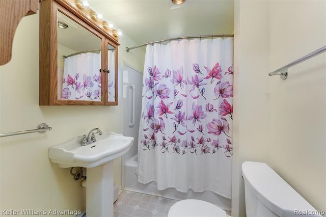 6021 Morley Street, Westland, MI 48185