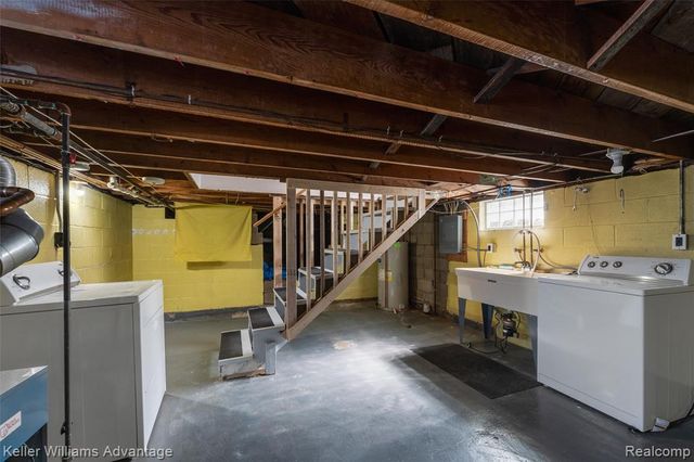 6021 Morley Street, Westland, MI 48185