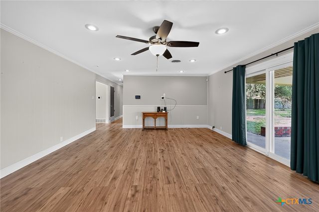 2210 N East Street, Belton, TX 76513