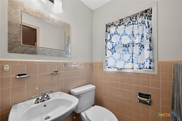 2210 N East Street, Belton, TX 76513
