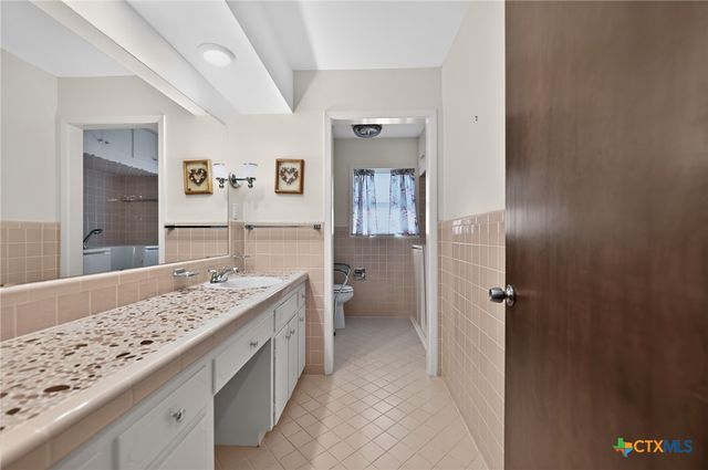 2210 N East Street, Belton, TX 76513