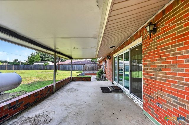 2210 N East Street, Belton, TX 76513