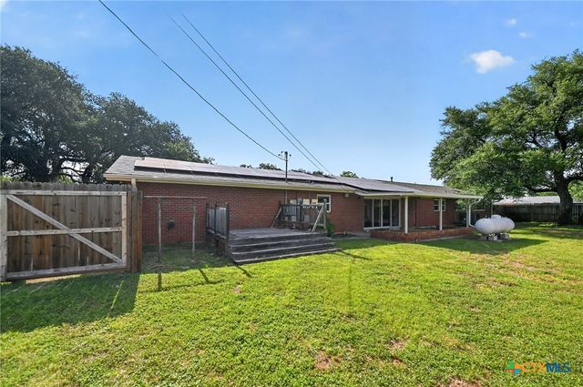 2210 N East Street, Belton, TX 76513