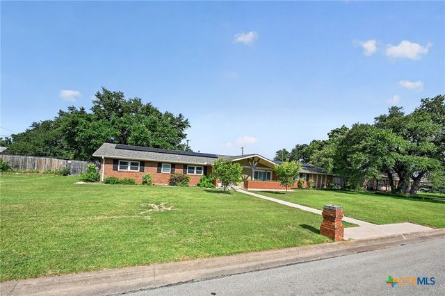 2210 N East Street, Belton, TX 76513