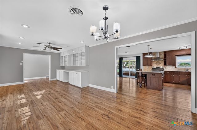 2210 N East Street, Belton, TX 76513