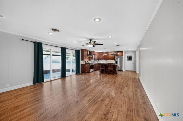 2210 N East Street, Belton, TX 76513