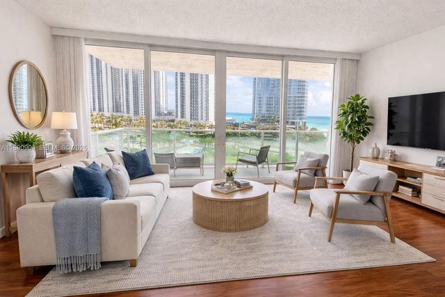 100 Bayview Dr 911, Sunny Isles Beach, FL 33160