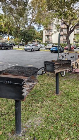 2701 Riverside Dr 206-B, Coral Springs, FL 33065
