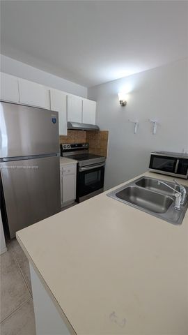 2701 Riverside Dr 206-B, Coral Springs, FL 33065