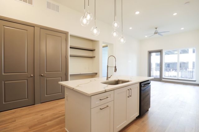 2700 Old Denton Road 1054, Carrollton, TX 75007