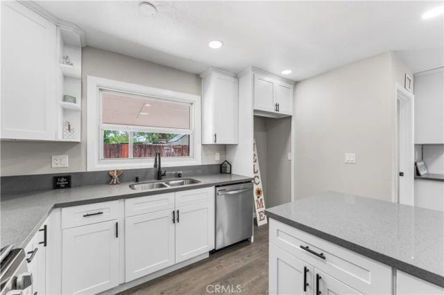 318 W Avenue J10, Lancaster, CA 93534