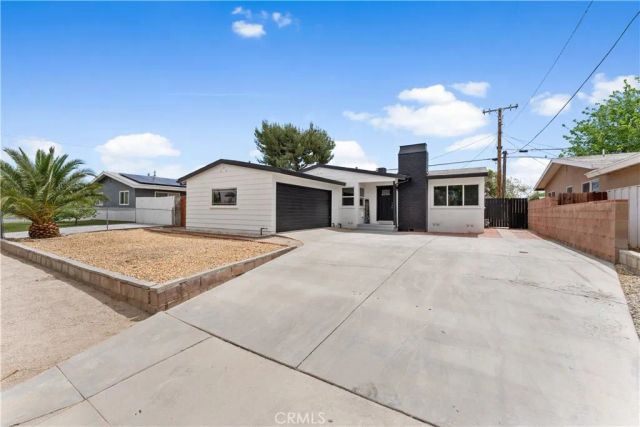 318 W Avenue J10, Lancaster, CA 93534