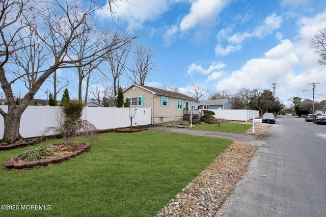 965 Gloucester Avenue, Brick, NJ 08723