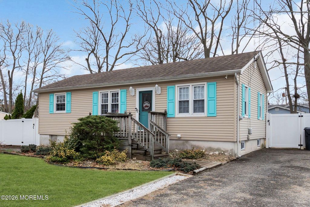 965 Gloucester Avenue, Brick, NJ 08723