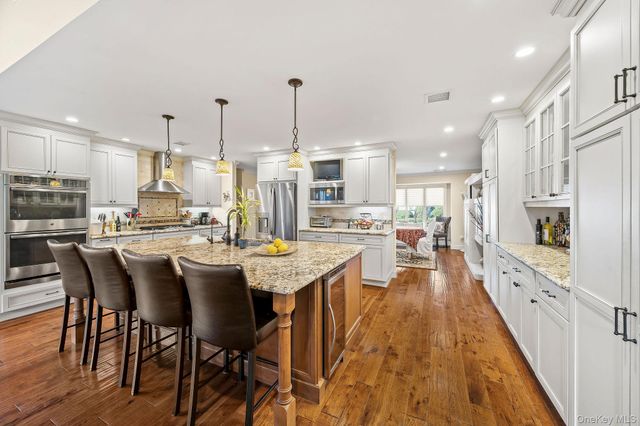 14 Kay Street, Jericho, NY 11753