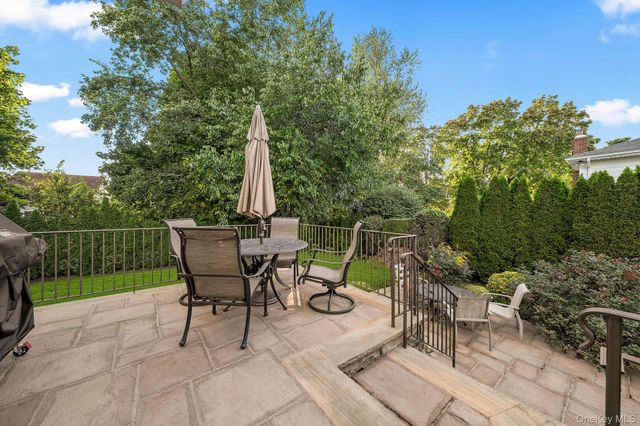 14 Kay Street, Jericho, NY 11753