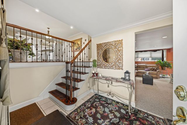14 Kay Street, Jericho, NY 11753