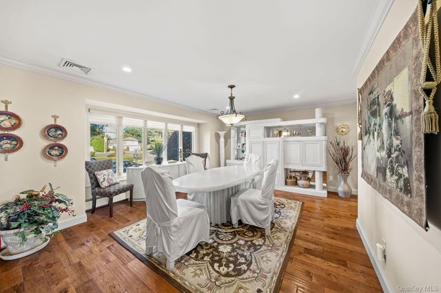 14 Kay Street, Jericho, NY 11753