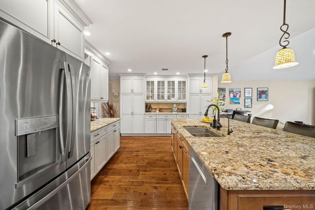 14 Kay Street, Jericho, NY 11753