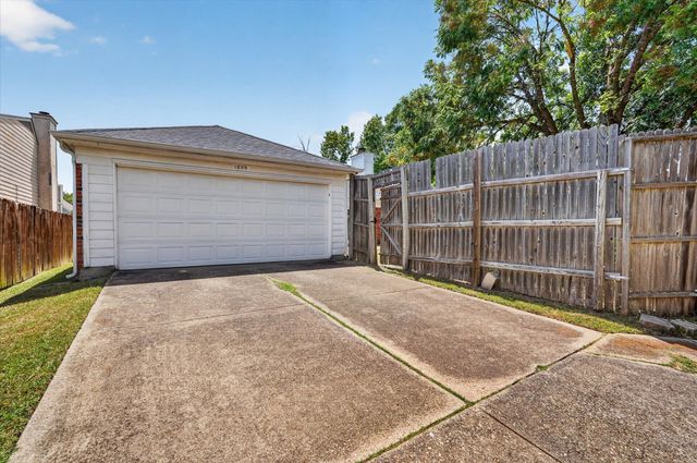 1809 Smokey Mountain Trail, Mesquite, TX 75149
