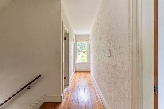 24 Mt Vernon St, Reading, MA 01867