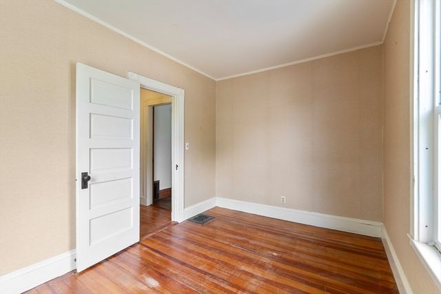 24 Mt Vernon St, Reading, MA 01867