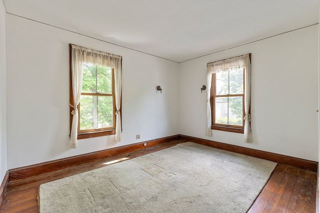 24 Mt Vernon St, Reading, MA 01867
