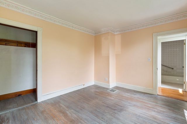 24 Mt Vernon St, Reading, MA 01867