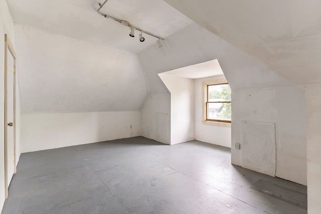 24 Mt Vernon St, Reading, MA 01867