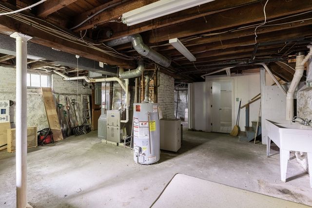 24 Mt Vernon St, Reading, MA 01867
