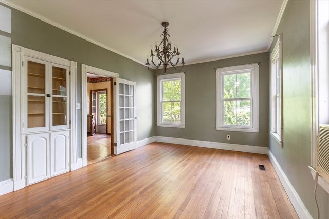 24 Mt Vernon St, Reading, MA 01867