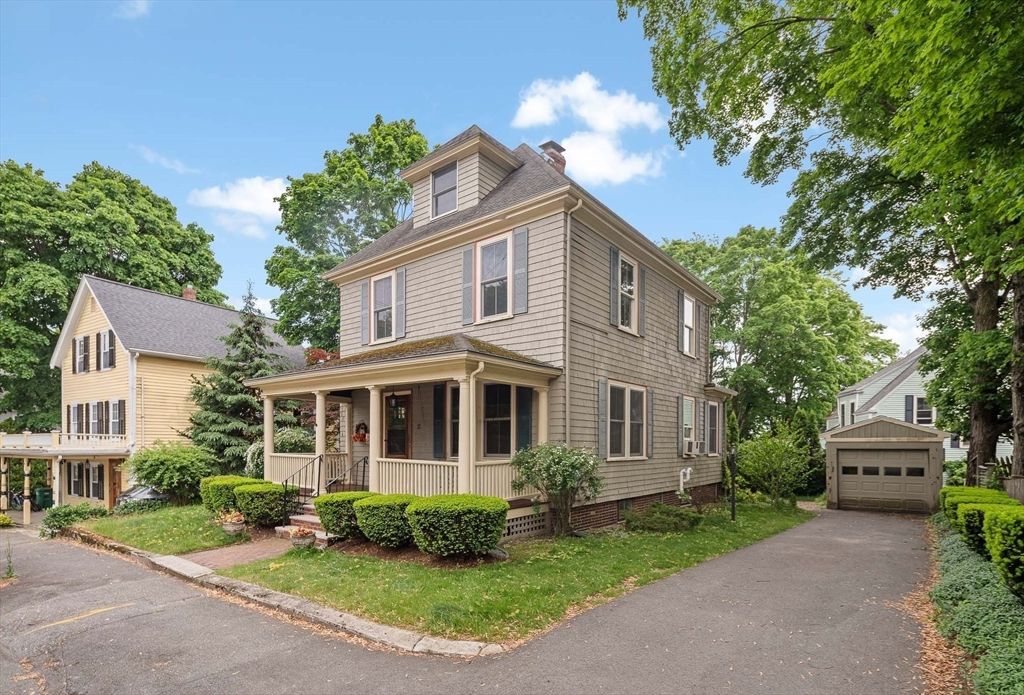 24 Mt Vernon St, Reading, MA 01867