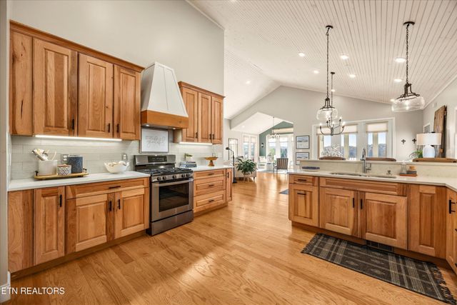 115 Southcove Drive, Greenback, TN 37742