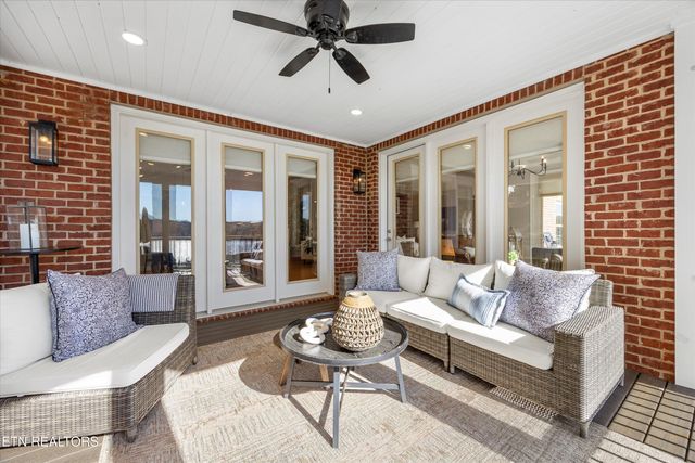 115 Southcove Drive, Greenback, TN 37742