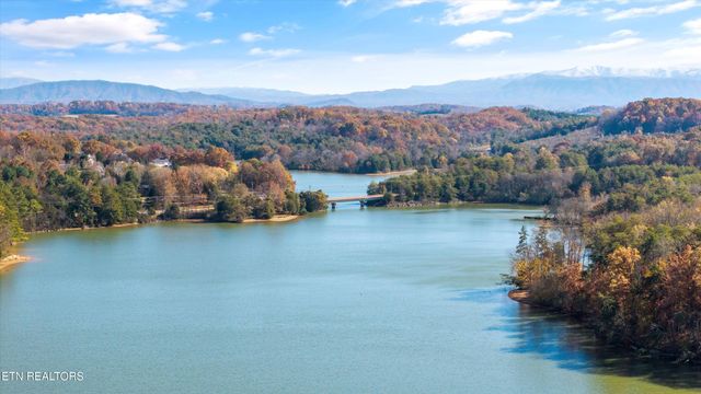 115 Southcove Drive, Greenback, TN 37742